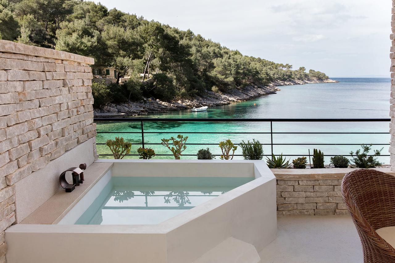 Готель Little Green Bay Hvar Island Екстер'єр фото